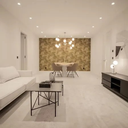 Villa Independientes Modernas Con Piscina Privada *