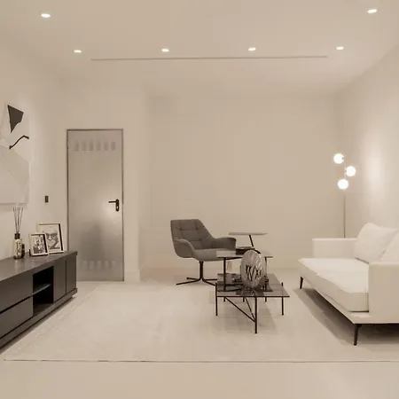 Independientes Modernas Con Piscina Privada Villa