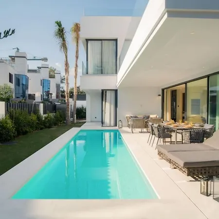 Independientes Modernas Con Piscina Privada Marbella