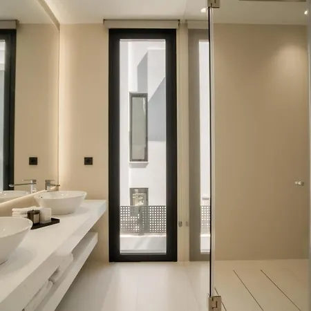Villa Independientes Modernas Con Piscina Privada *